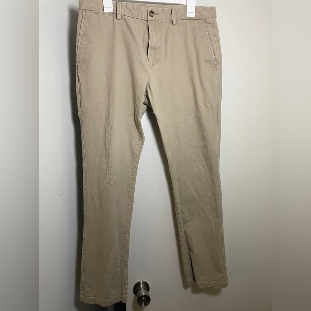 * 34/32 khakis Old Navy